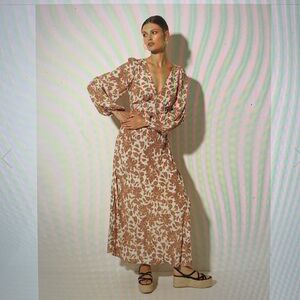 Kivari Milano Tie-Back Maxi Dress in Walnut. US 2 / AUS 6